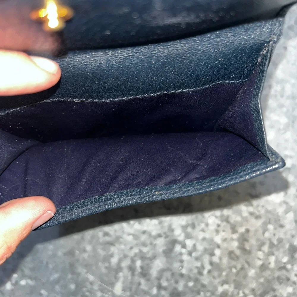 Vintage Gucci Wallet - Picture 5 of 8